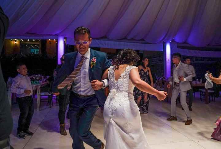 Please don't stop the music 🎶 - 1