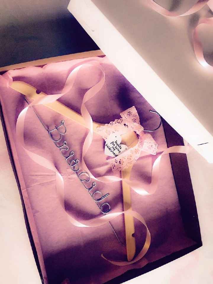 Que les regalaron sus damas? - 1