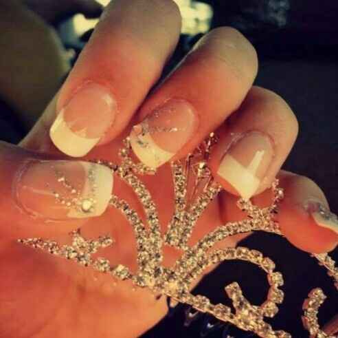 Ahora me ayudan con las uñas!!! - 1