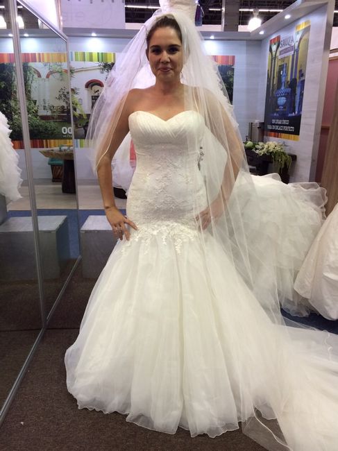 Chicas compartan su vestido de novia - 1