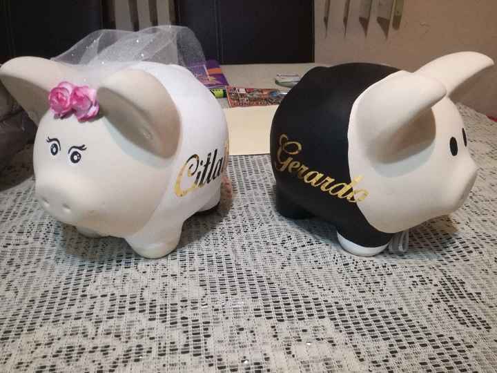 Tenemos cochinitos para nuestra despedida 🐖🐖👰 - 1