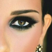 El maquillaje de la novia es cosa seria :d - 1