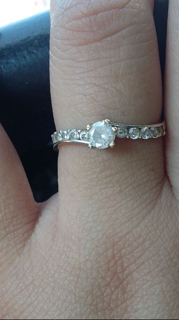 Catálogo de anillos de compromiso de Bodas.com - 1