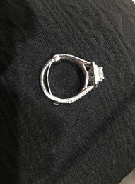 Te quedo grande tu anillo de compromiso? 3