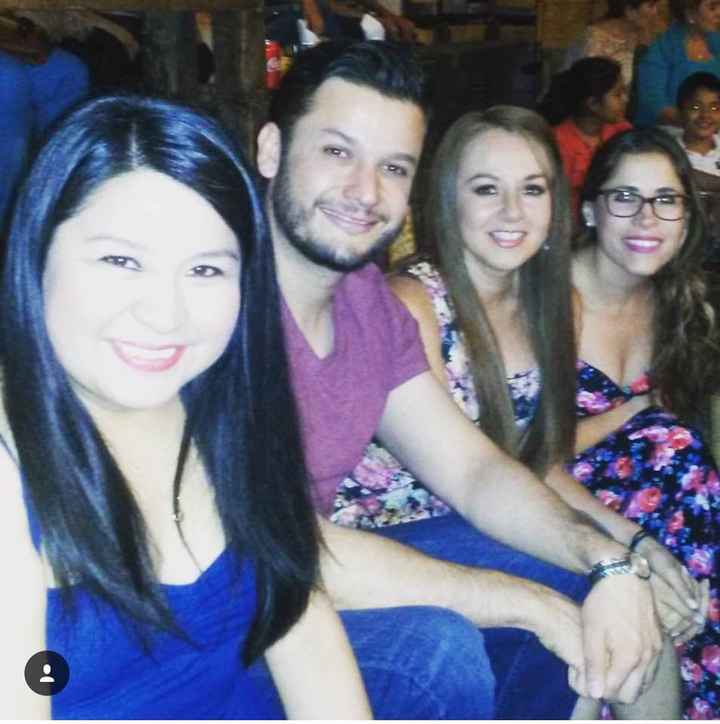 Primer foto juntos, fue en una obra de teatro con "chapetonas" 