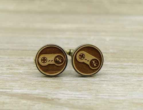 Mancuernillas para mi prometido gamer - 1