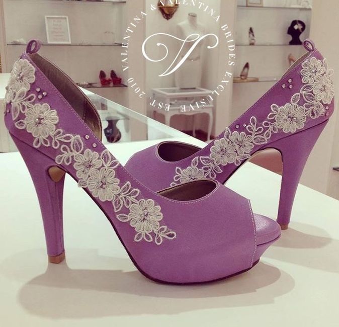 Busco zapatillas en color fucsia. - 2