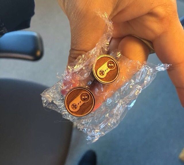 Mancuernillas para mi prometido gamer - 2