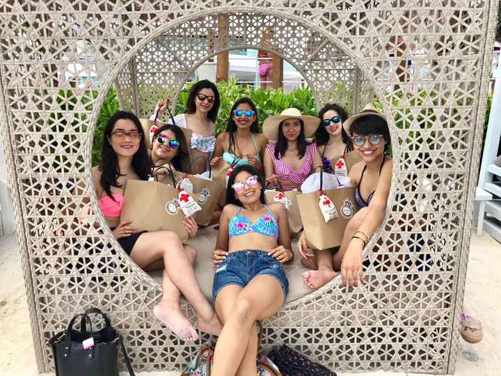 ¿como le pidieron a sus damas que fueran? - 1