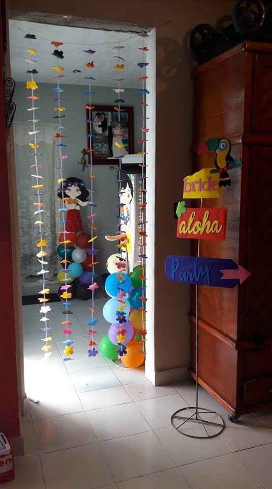 A qui puse los cortineros de flores 