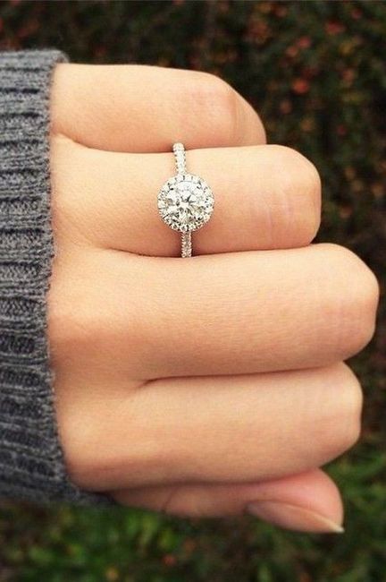 Anillo de compromiso 2)