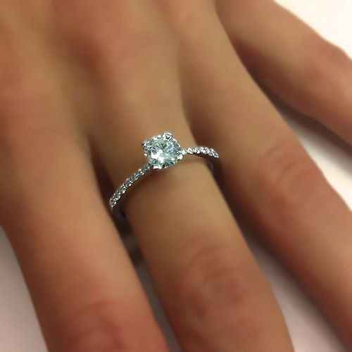 Anillo de compromiso 4)
