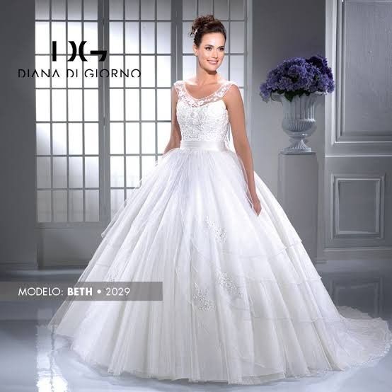 Vendo vestido Diana Di Giorno nuevo ya que la novia al final quiso otro y ese ya lo habíamos comprad