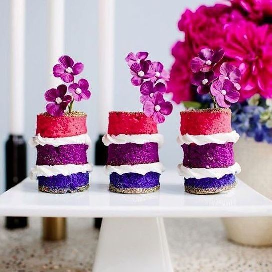 Pasteles en miniatura en color morado 8