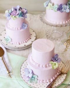 Pasteles en miniatura en color morado 9