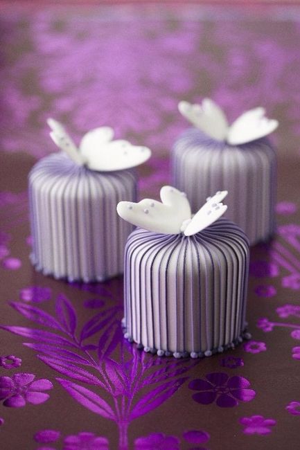 Pasteles en miniatura en color morado 11