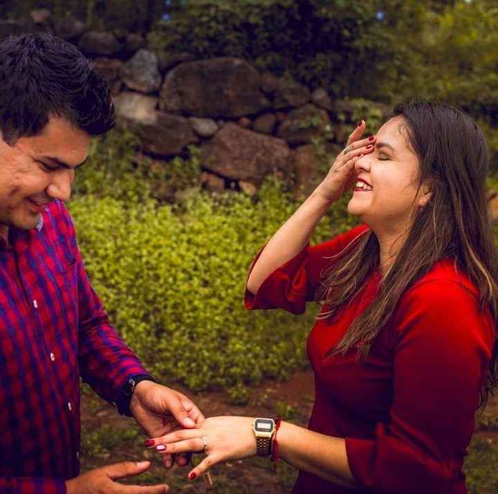 Vota: ¿Cómo te entregó el anillo? - 1