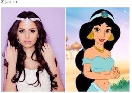 El peinado es hermoso, tambien el tocado