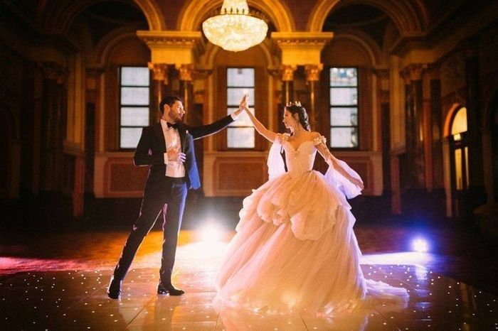 ¿Cómo afecta el estilo del vestido el primer baile como esposos? 4