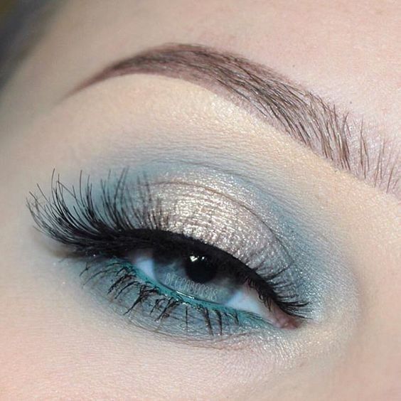 Maquillaje con toque azules 💙 7