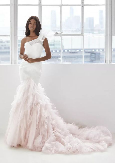 Vestidos de novia Pronovia colección Ashley Graham 2020 9