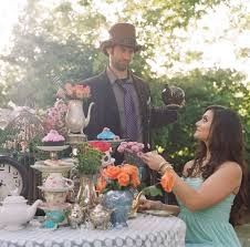 ALICIA EN EL PAIS DE LAS MARAVILLAS