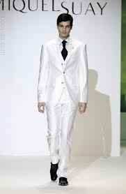 traje