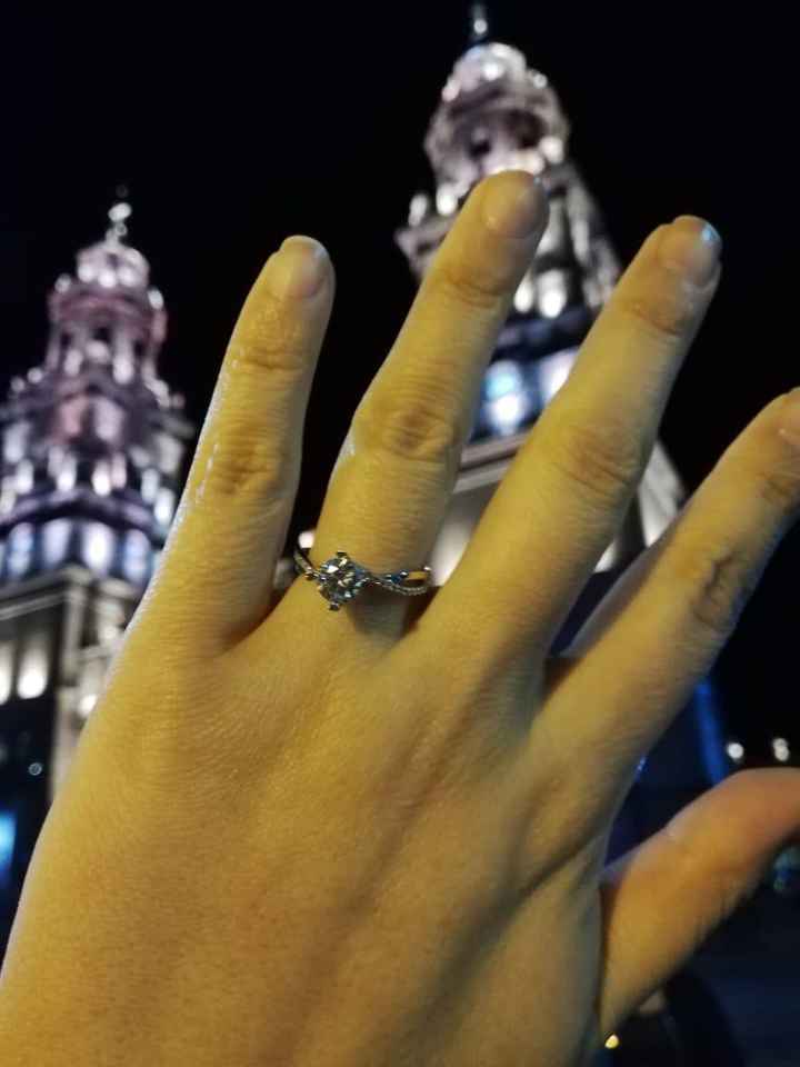 Mi anillo es perfecto, solo que ese día no traía arregladas las uñas