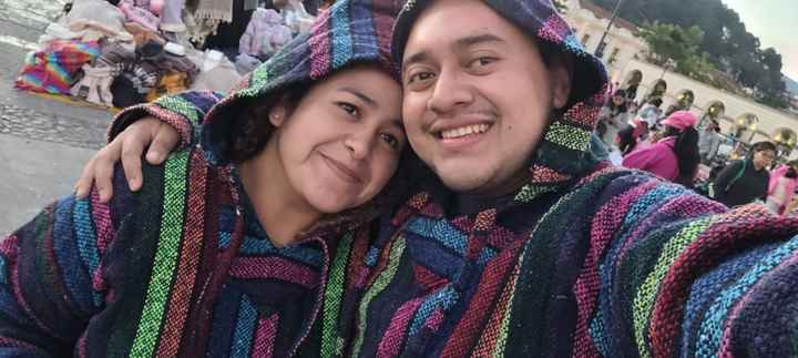 ¿Te gustan los ugly sweater en parejas? 🧥 - 1