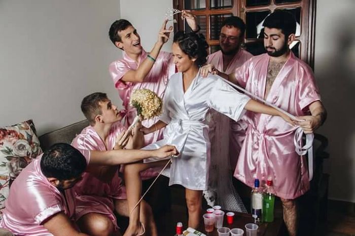 Quien dijo que las mujeres solo pueden llevar damas mujeres! 😂 - 3