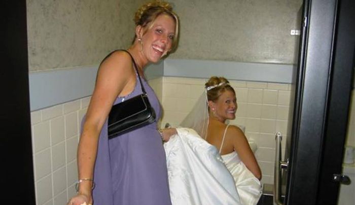 Ir al baño con el vestido de novia 😰 - 3