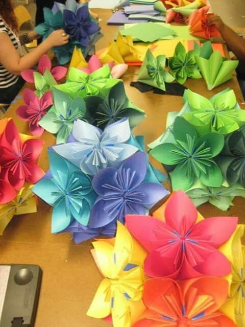 Decoracion con flores de papel - 3