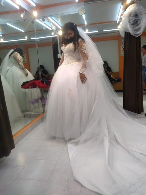 Pon color a tu boda, escoge look 👗🕴️ 3