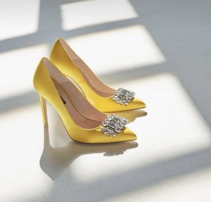 ¿De qué color serán tus zapatos de novia? 👠 2