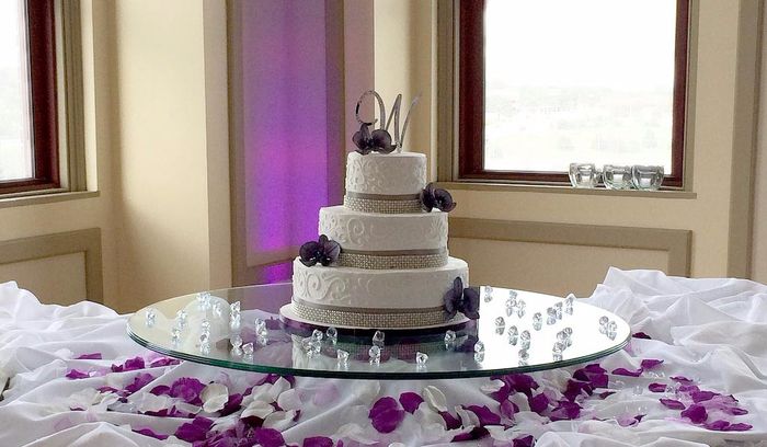 Diamantes y pétalos nada mas 