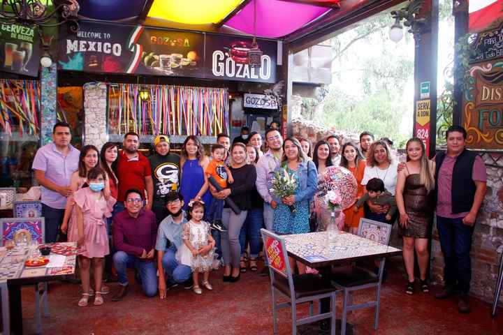 ¿Cómo anunciaste tu compromiso a tus invitados ?🎁😍 - 1