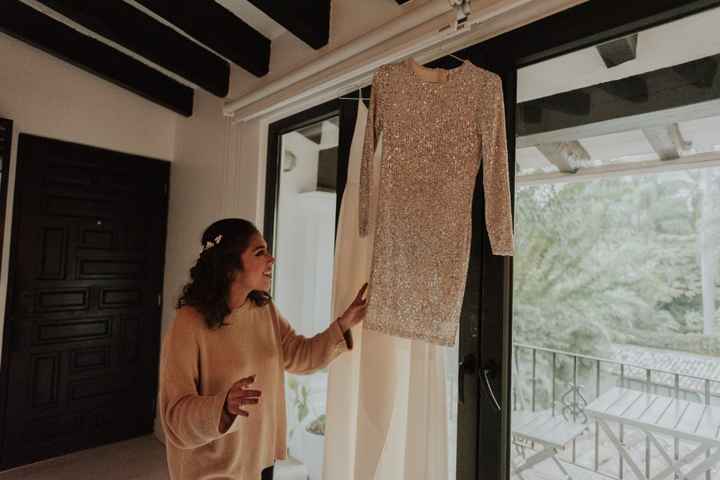 MIS VESTIDOS, SENCILLOS PERO ELEGANTES. :) 