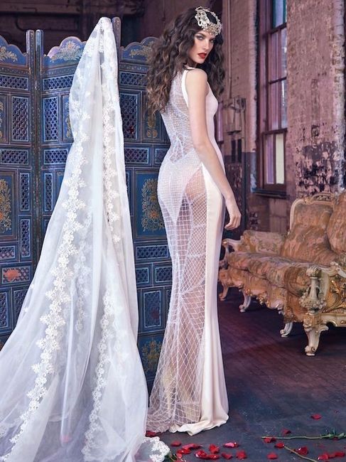 5.- El color del vestido de novia