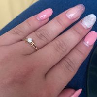 ¡Enséñanos el anillo de compromiso! 💍 - 2