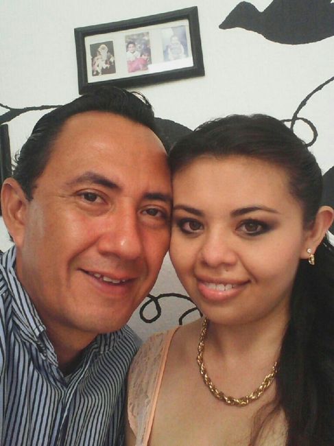 Fotos con su prometido.. - 1