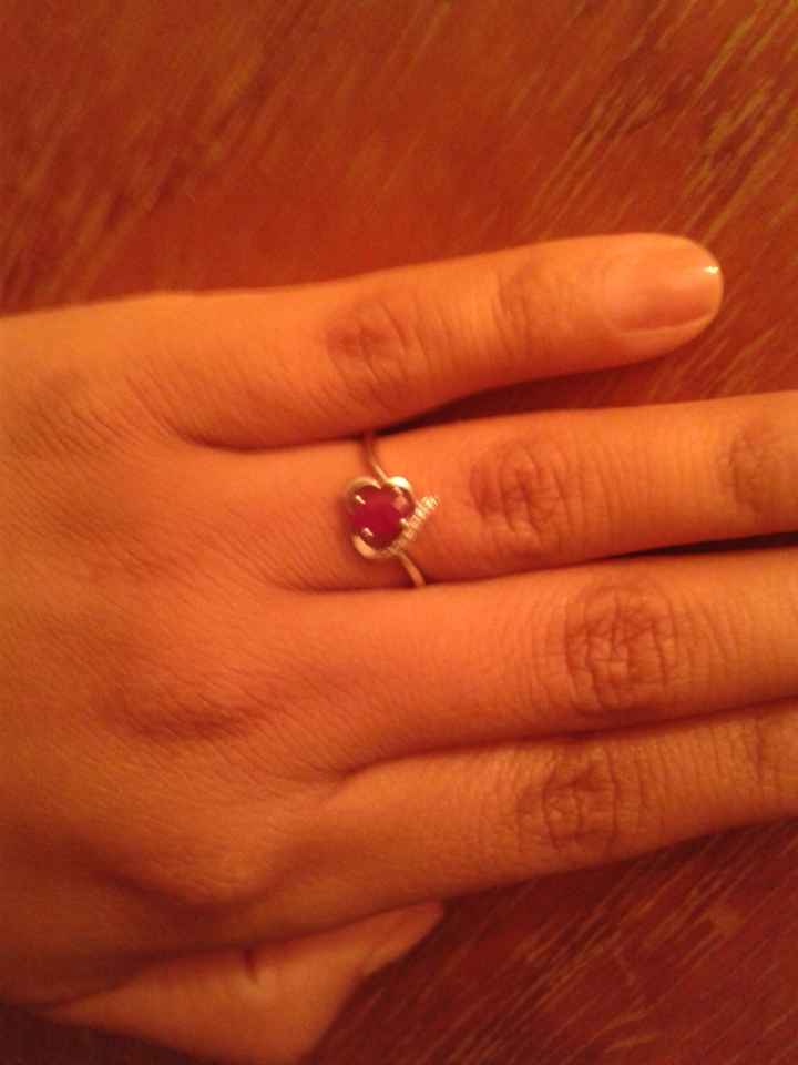 Este es mi lindo anillo, ¿y el tuyo? - 1