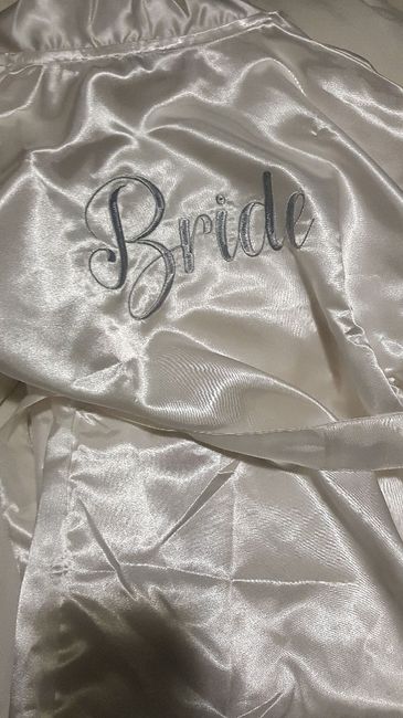 Llegaron más pedidos en linea! Bata de novia - 1