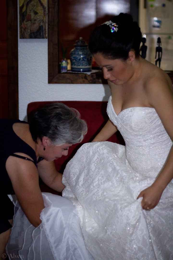 vistiéndome para la boda