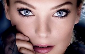 ojos azules