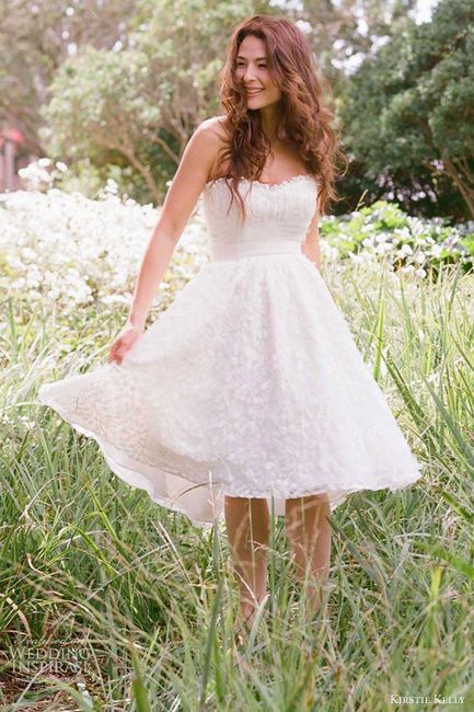 novia de boda en jardín