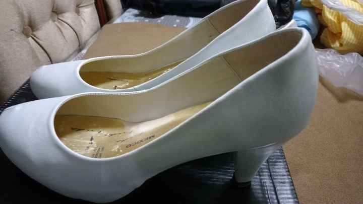 Par de zapatos B (blanco mate)
