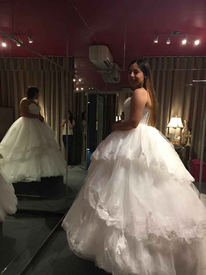 Indecisa con el vestido de novia - 9