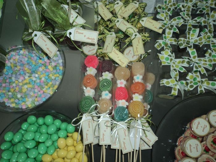 PREPARATIVOS PARA MESA DE DULCES