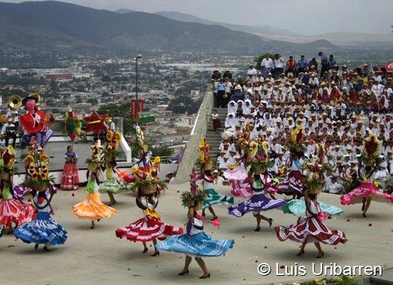 GUELAGUETZA