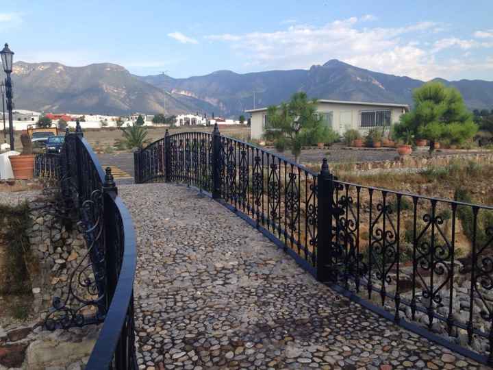 Puente de frente para entrar a Las Terrazas